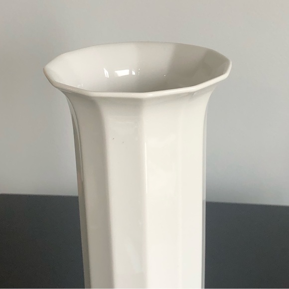Rosenthal Classic White Vase🎬 - Picture 9 of 9